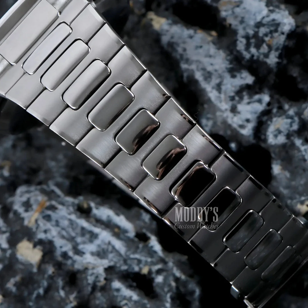 Nautiko | Olive Green Open Movement - Image 6